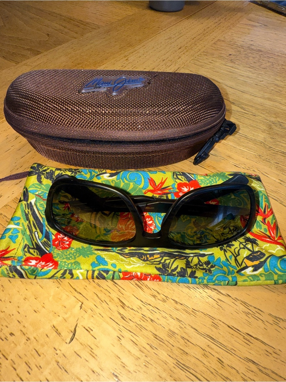 Maui Jim Men’s Sunglasses with Dark Lenses